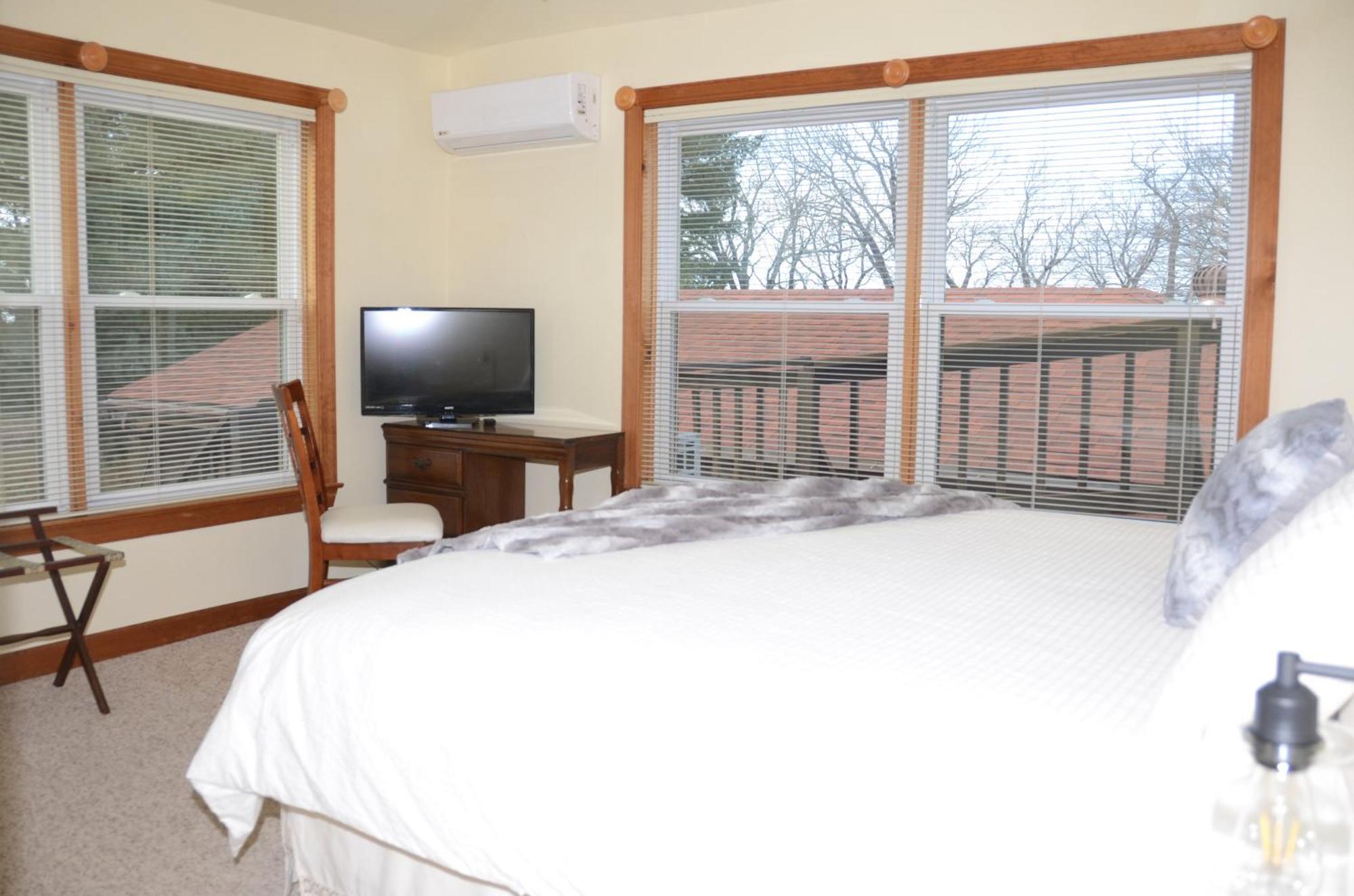 Bent Mountain Lodge Roanoke Exterior photo