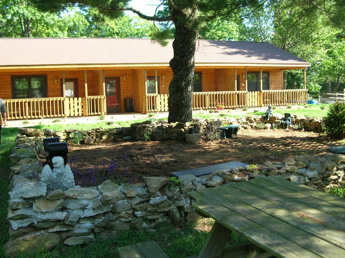 Bent Mountain Lodge Roanoke Exterior photo